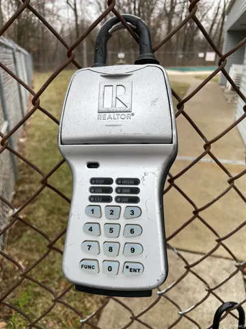 $78,400 | 2937 Westbrook Drive, Unit A107, Fort Wayne, IN 46805