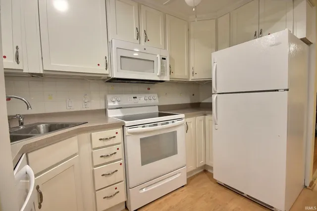 $78,400 | 2937 Westbrook Drive, Unit A107, Fort Wayne, IN 46805