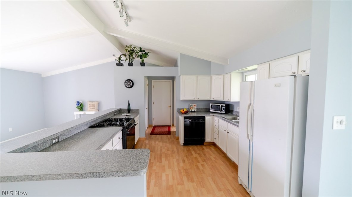 8208 Springview Road Northfield, OH 44067 - Photo 10 of 26 Gallery Image 10