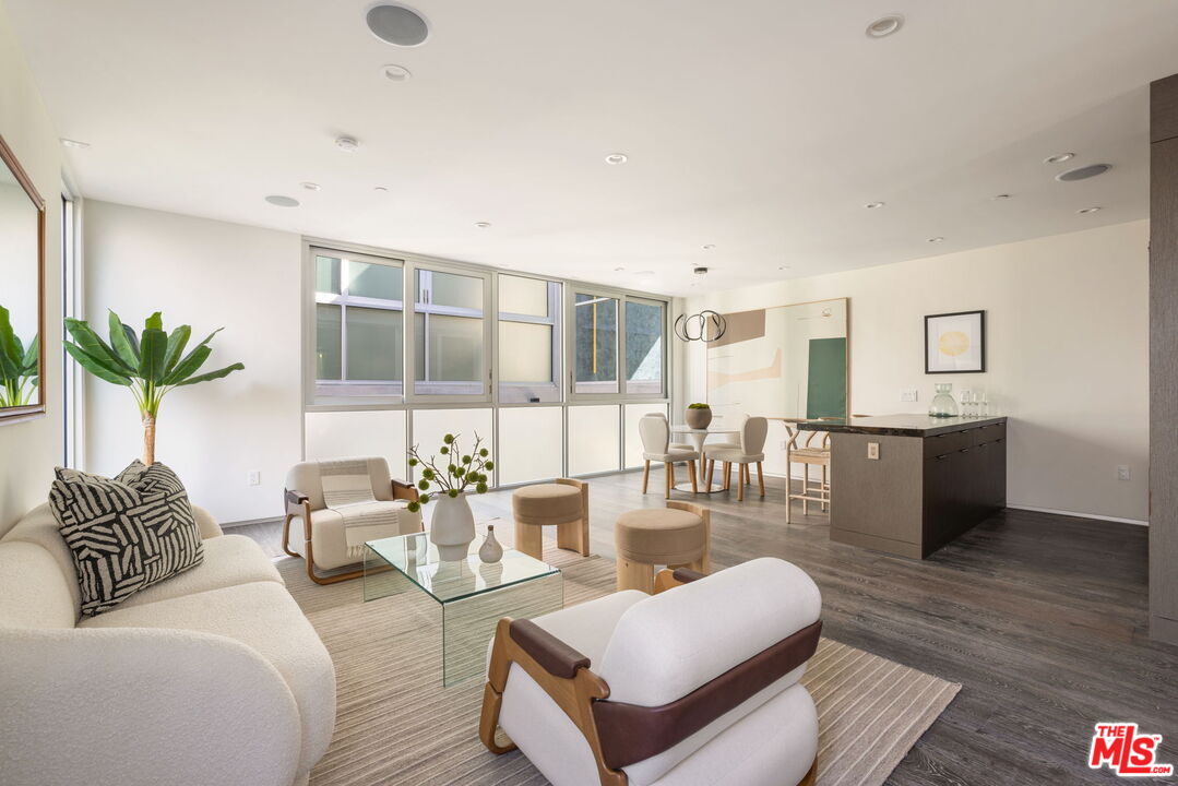1116 Chantilly Road Los Angeles, CA 90077 - Photo 34 of 46 Gallery Image 34