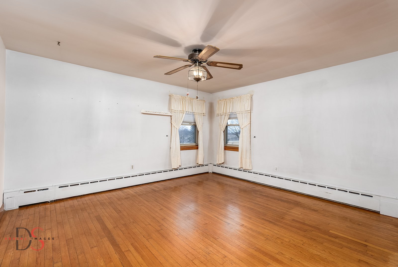 3476 East 27th Road Marseilles, IL 61341 - Photo 23 of 32 wooden floor in an empty room