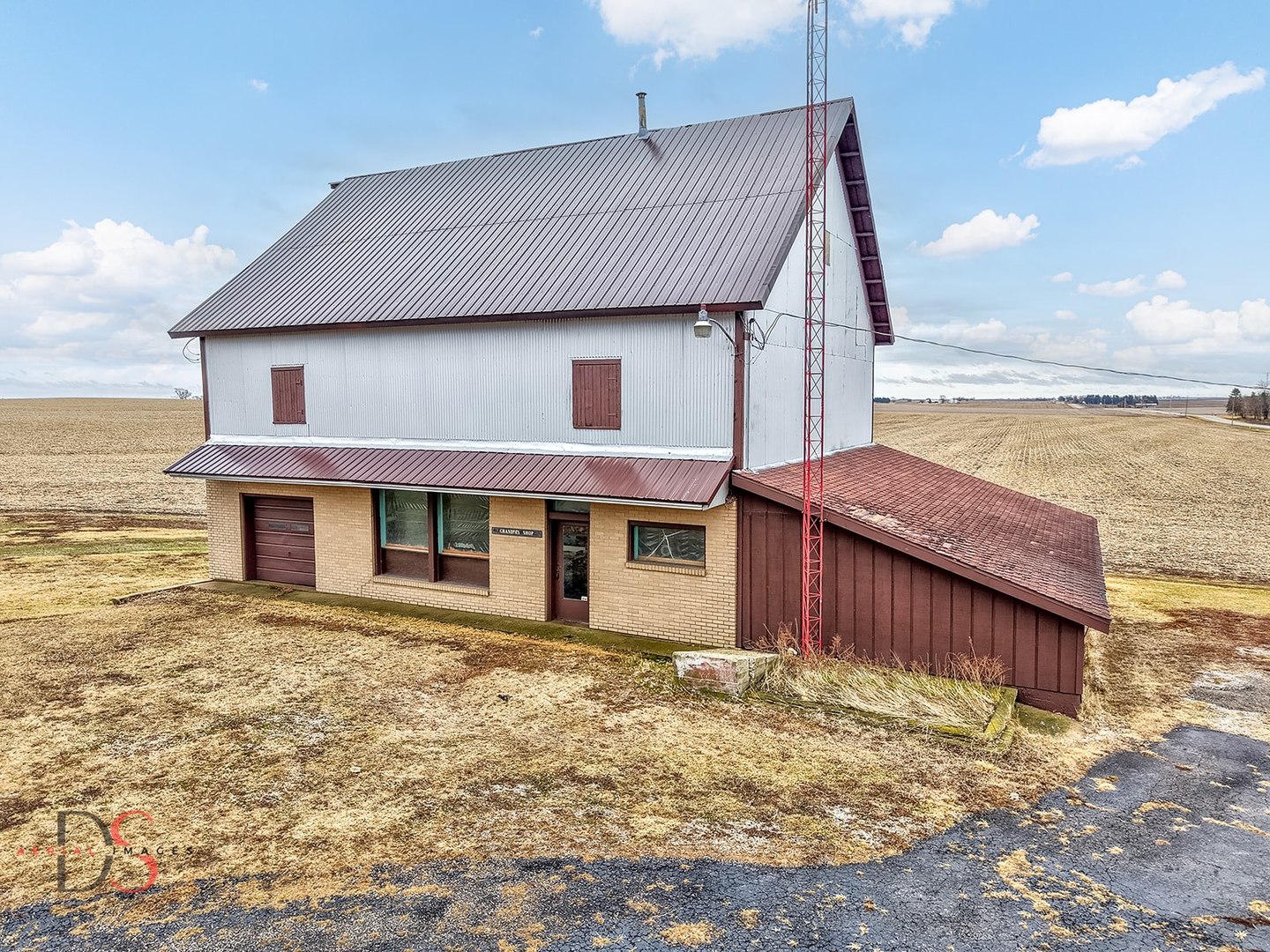 3476 East 27th Road Marseilles, IL 61341 - Photo 29 of 32 a front view of a house with a yard