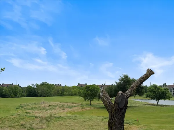 $374,900 | 306 Danish Drive, Unit 12, Hutto, TX 78634