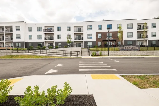 $669,500 | 203 Lowell Street, Unit 220, Wilmington, MA 01887