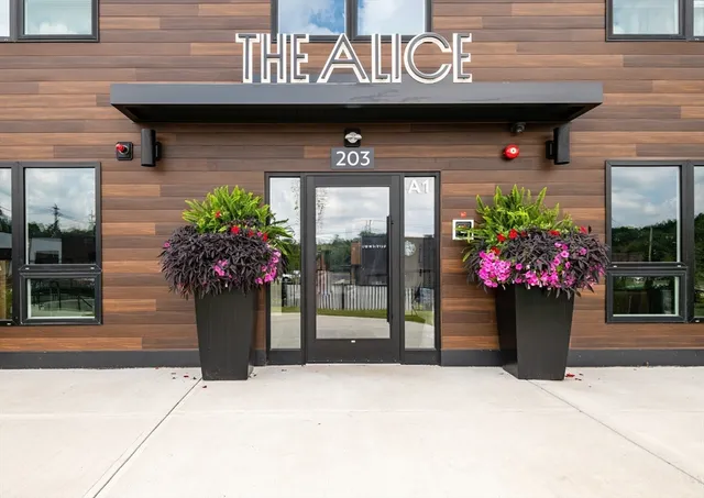 $669,500 | 203 Lowell Street, Unit 220, Wilmington, MA 01887