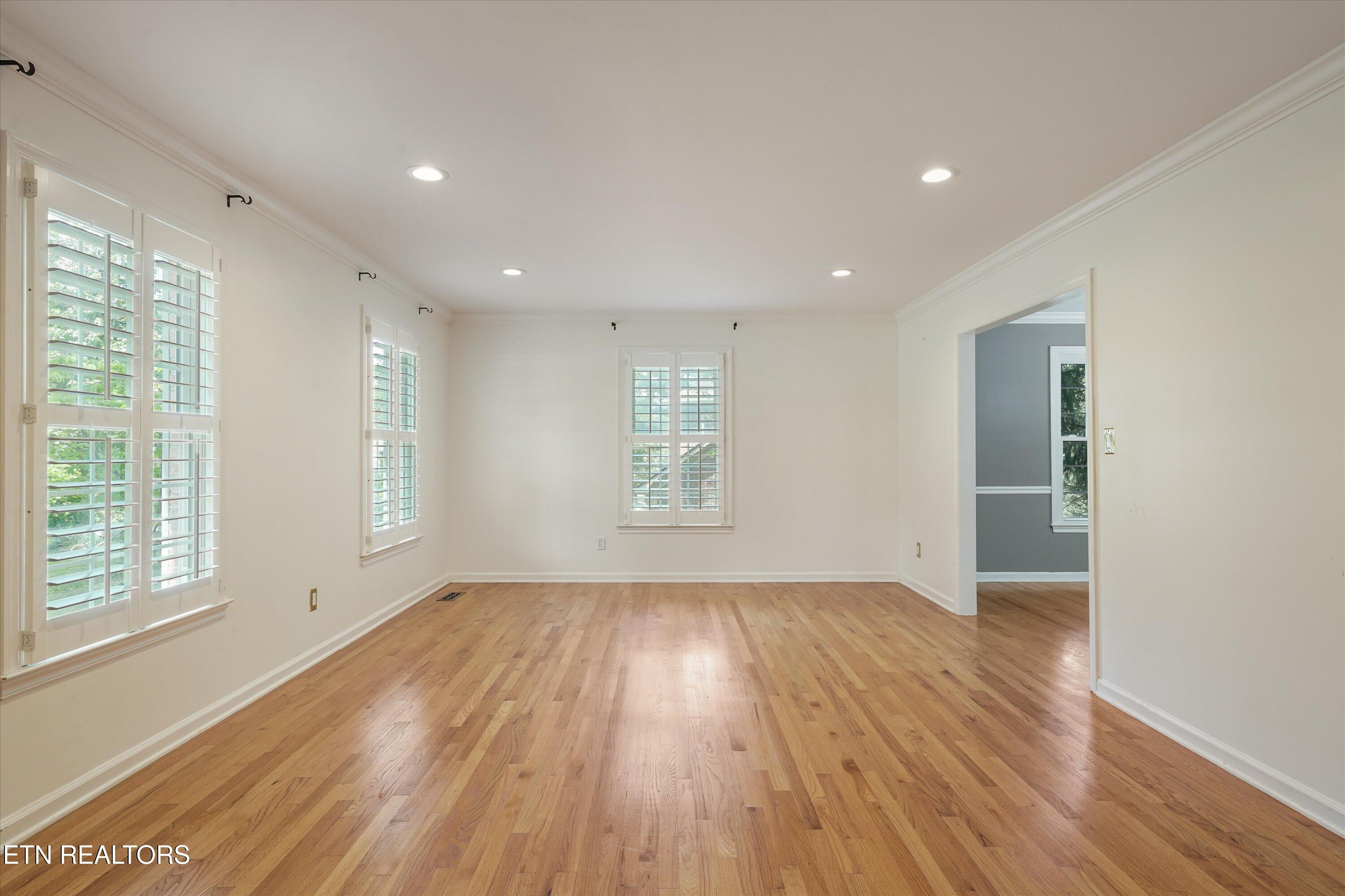 109 Crestview Lane Oak Ridge, TN 37830 - Photo 6 of 60 10-109 Crestview Ln12
