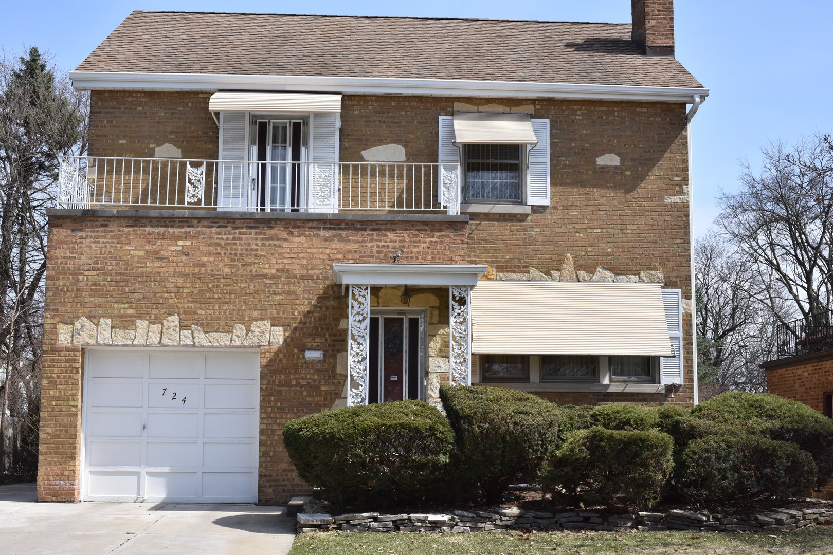 724 Leesley Road Riverside, IL 60546 - Photo 1 of 19