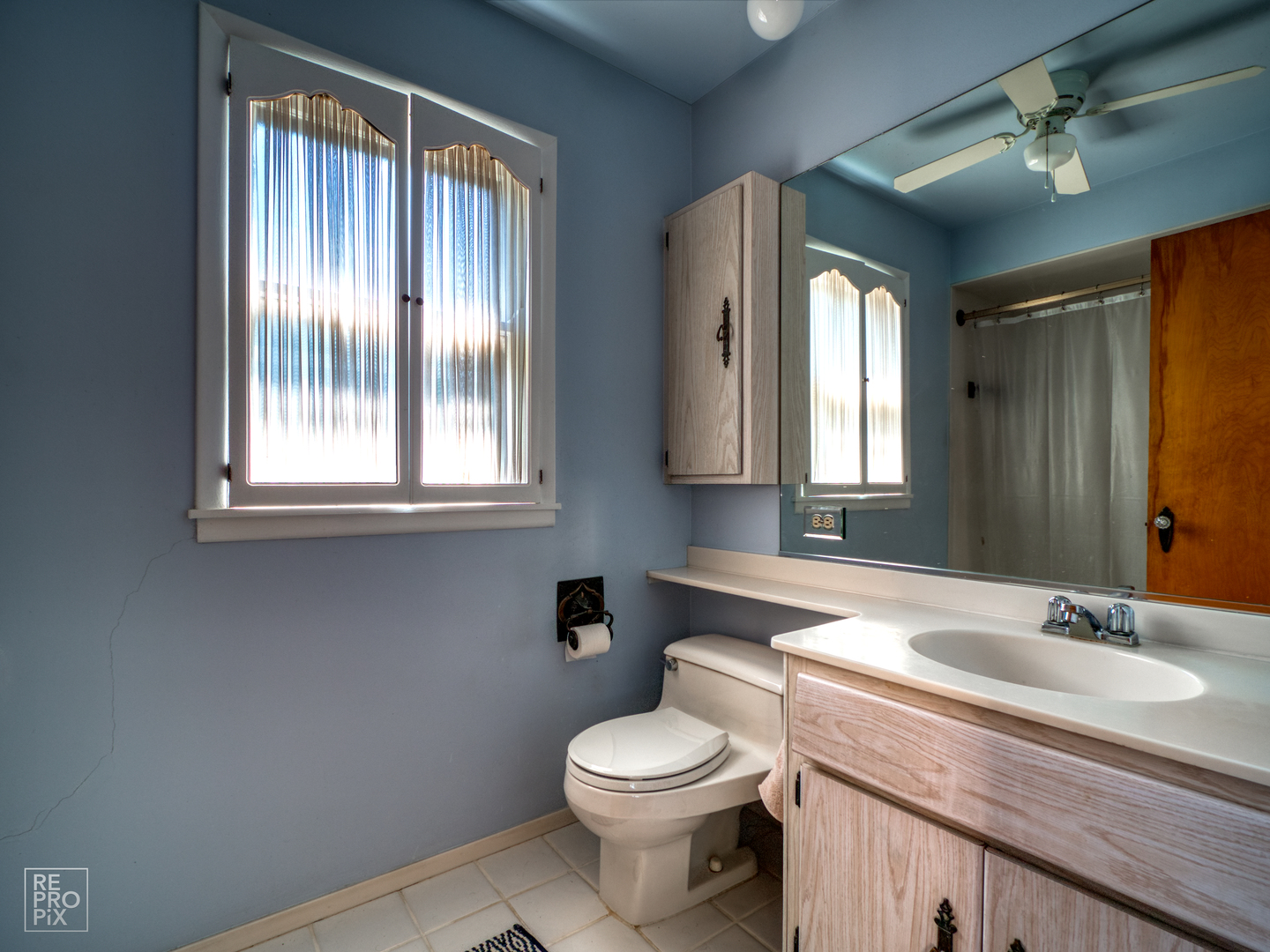 724 Leesley Road Riverside, IL 60546 - Photo 13 of 19