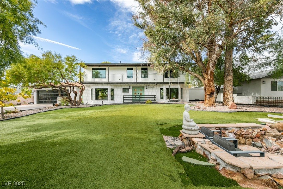 2875 Rosanna Street Las Vegas, NV 89117 - Photo 6 of 54 WELCOME HOME!!!
