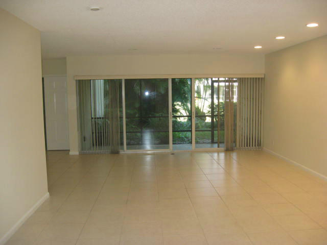 6165 Old Court Road, Unit 123 Boca Raton, FL 33433 - Photo 2 of 12 6165OldCt123Final 002