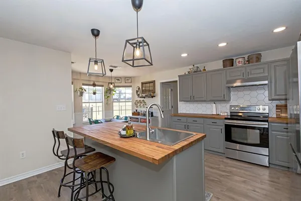 $825,000 | 13508 Deussen Road, Ponder, TX 76259