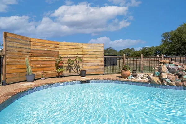 $825,000 | 13508 Deussen Road, Ponder, TX 76259