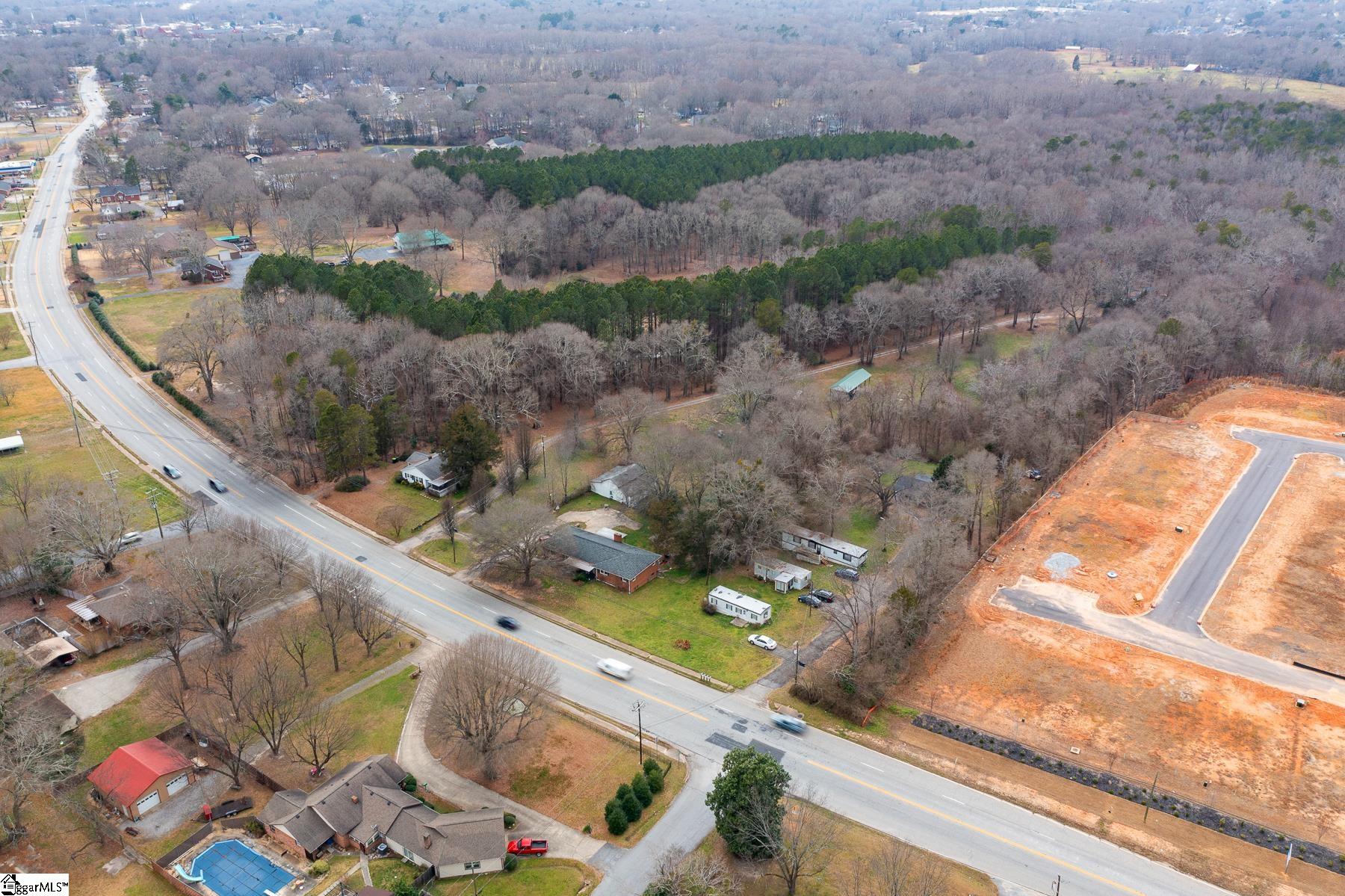 1115 East Georgia Road Simpsonville, SC 29681 - Photo 5 of 6 Gallery Image 5