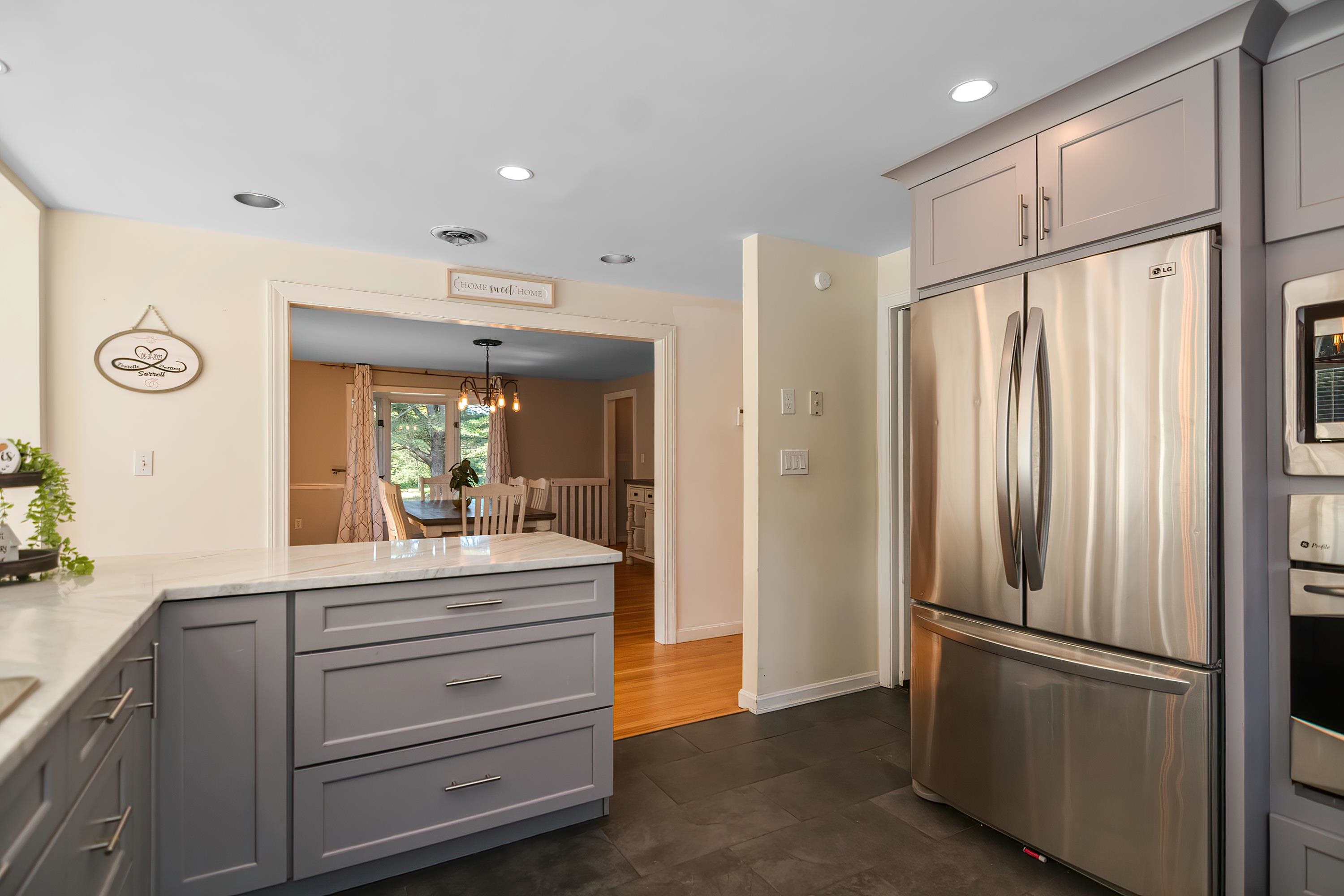 57 Bradford Road Keene, NH 03431 - Photo 5 of 41 Gallery Image 5