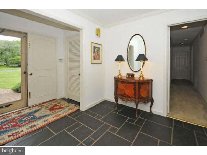 1011 Pheasant Road Rydal, PA 19046 - Photo 4 of 24 Foyer
