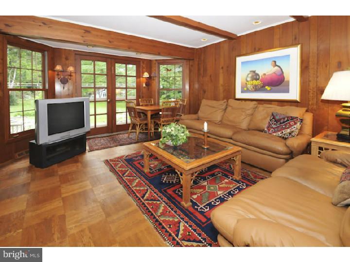 1011 Pheasant Road Rydal, PA 19046 - Photo 7 of 24 Family Room