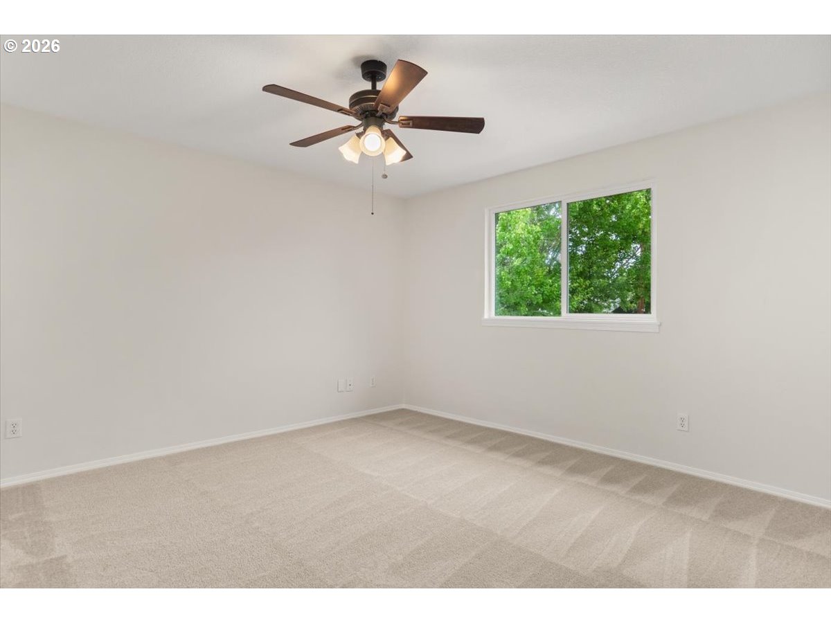8125 Southwest Pine Street Portland, OR 97223 - Photo 18 of 44