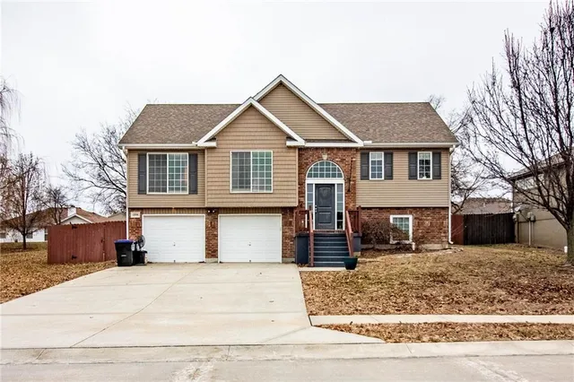$325,000 | 1206 Kimmy Lane, Warrensburg, MO 64093
