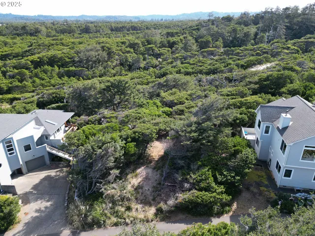 $279,000 | Shoreline Loop, Unit 28, Florence, OR 97439