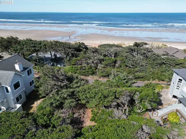 $279,000 | Shoreline Loop, Unit 28, Florence, OR 97439