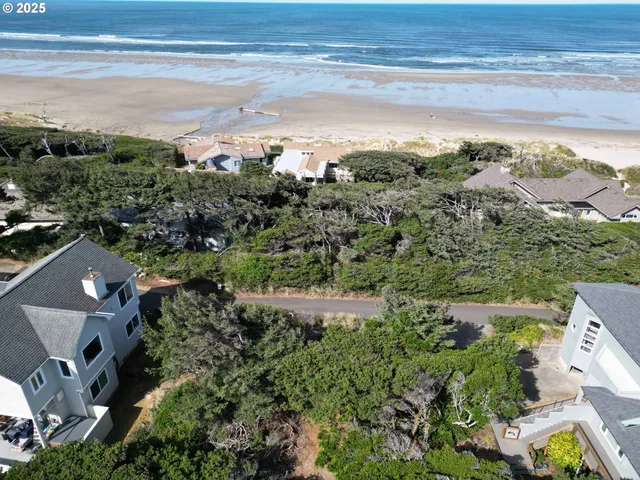 $279,000 | Shoreline Loop, Unit 28, Florence, OR 97439