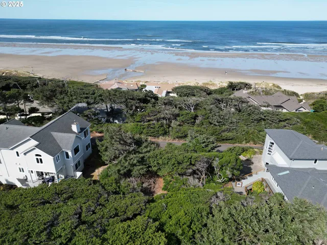 $279,000 | Shoreline Loop, Unit 28, Florence, OR 97439