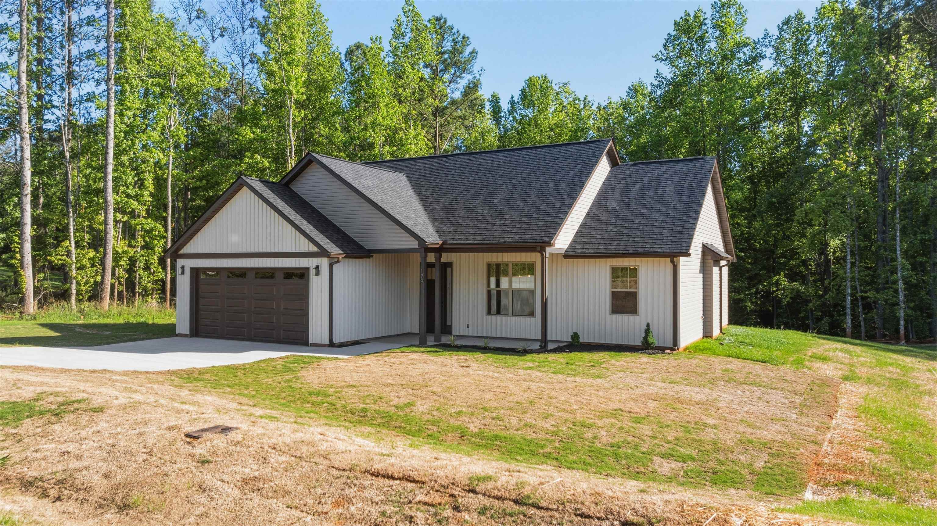 179 Susans Road Gaffney, SC 29341 - Photo 2 of 46