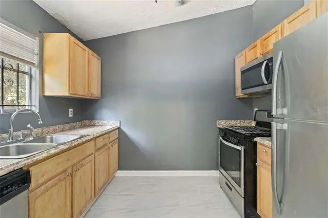 $1,500 | 6925 Cainwood Drive, Atlanta, GA 30349