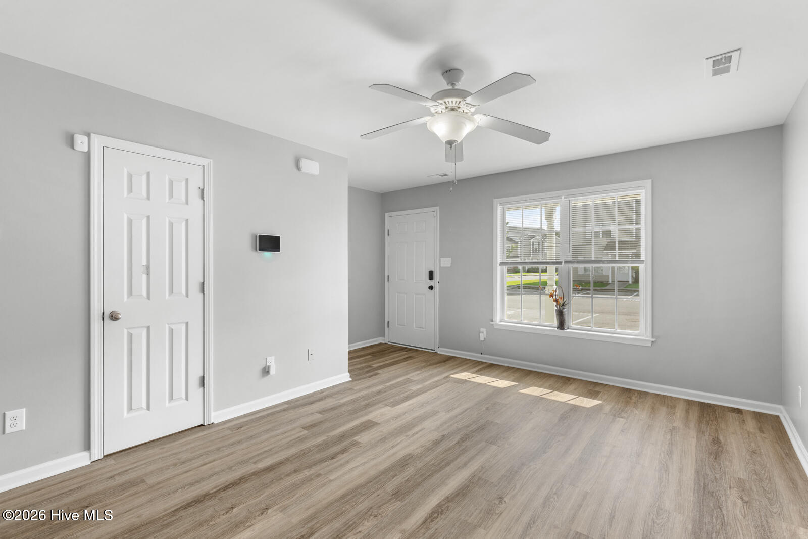 402 Caldwell Loop Jacksonville, NC 28546 - Photo 5 of 27