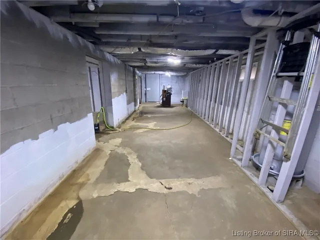 $259,950 | 2506 South Mt Zion Church Road, Pekin, IN 47165