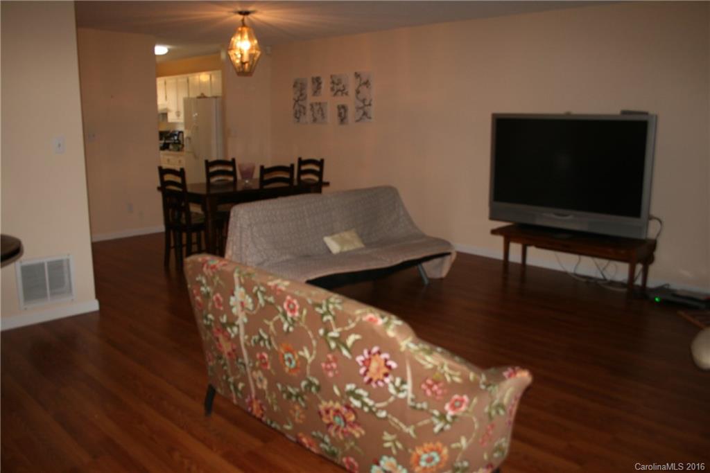 8084 Knights Bridge Road, Unit 276 Charlotte, NC 28210 - Photo 5 of 24 Gallery Image 5