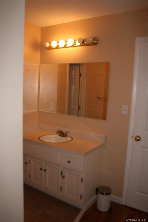 8084 Knights Bridge Road, Unit 276 Charlotte, NC 28210 - Photo 9 of 24 Gallery Image 9