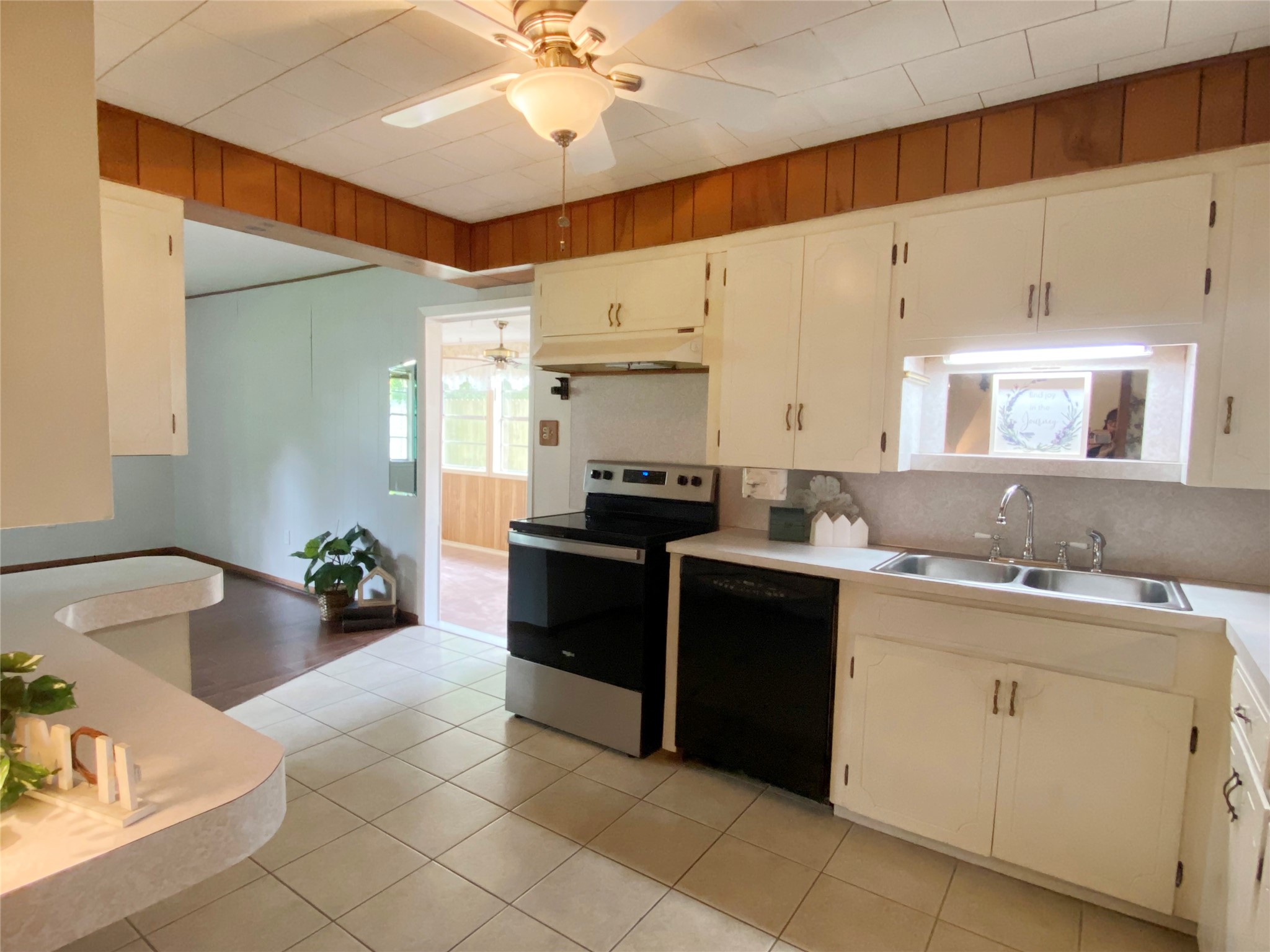 632 Kyle Angleton, TX 77515 - Photo 2 of 22