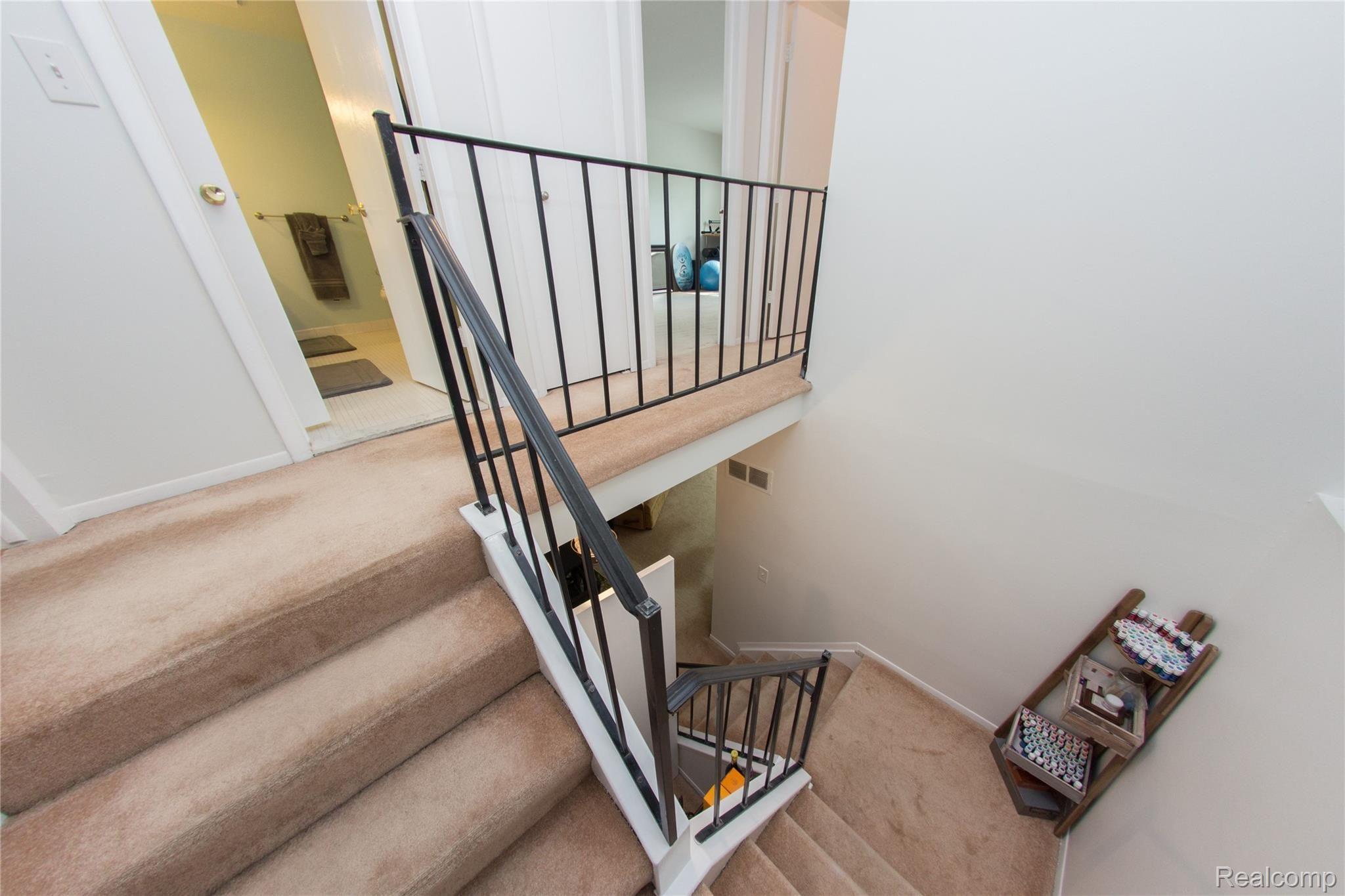 3892 Old Creek Road Troy, MI 48084 - Photo 8 of 25 Interior-7.jpg