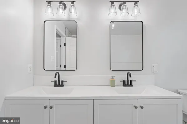 $749,000 | 209 East A Street, Purcellville, VA 20132