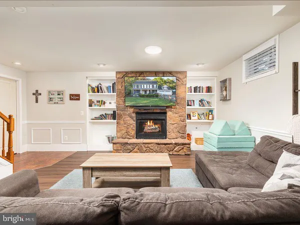$749,000 | 209 East A Street, Purcellville, VA 20132