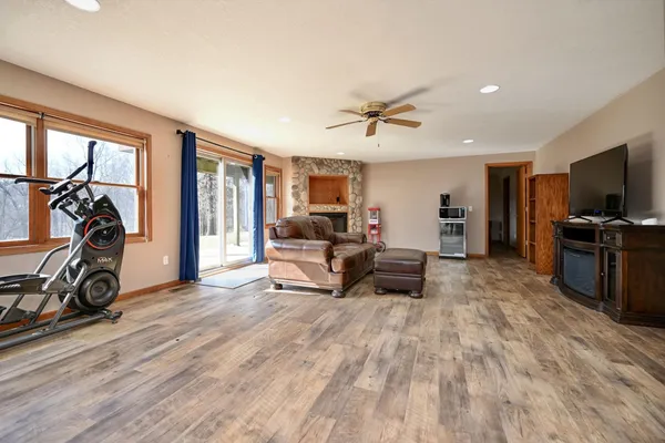 $725,000 | 63627 170th Avenue, Kellogg, MN 55945