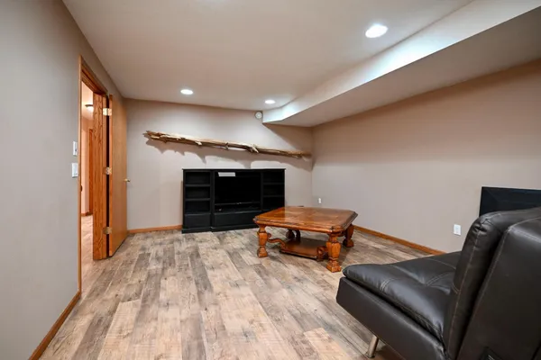 $725,000 | 63627 170th Avenue, Kellogg, MN 55945