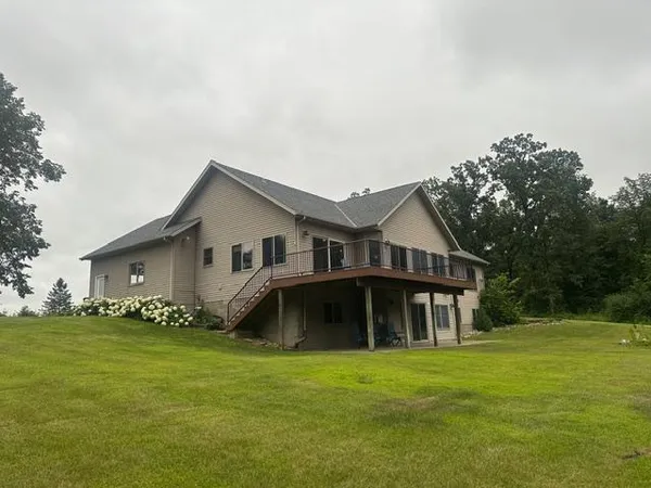 $725,000 | 63627 170th Avenue, Kellogg, MN 55945