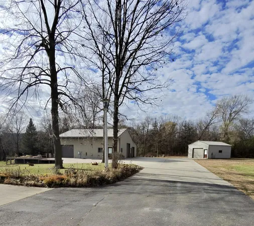 $725,000 | 63627 170th Avenue, Kellogg, MN 55945