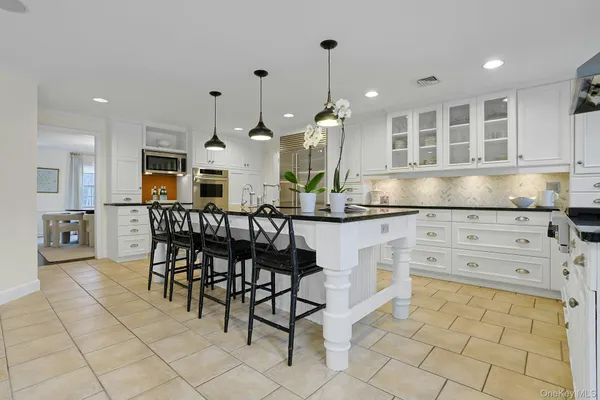 $2,550,000 | 250 Mamaroneck Road, Scarsdale, NY 10583