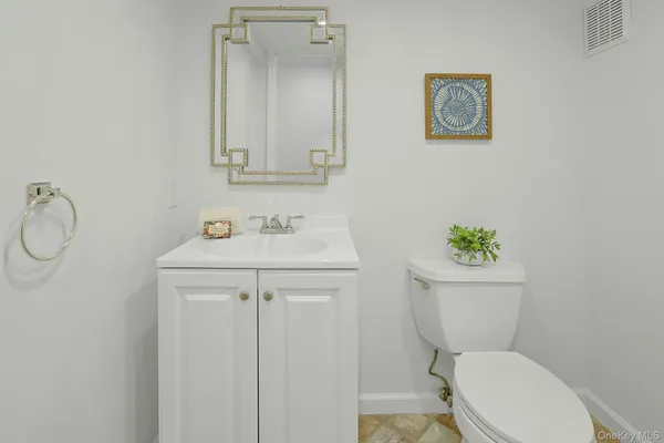 $2,550,000 | 250 Mamaroneck Road, Scarsdale, NY 10583