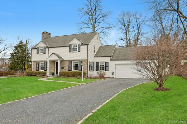 $2,550,000 | 250 Mamaroneck Road, Scarsdale, NY 10583