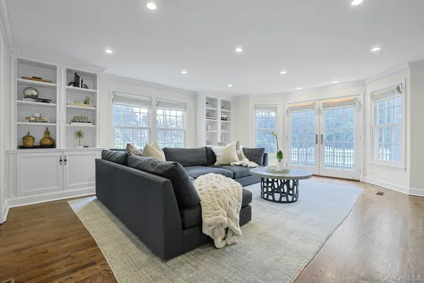 $2,550,000 | 250 Mamaroneck Road, Scarsdale, NY 10583