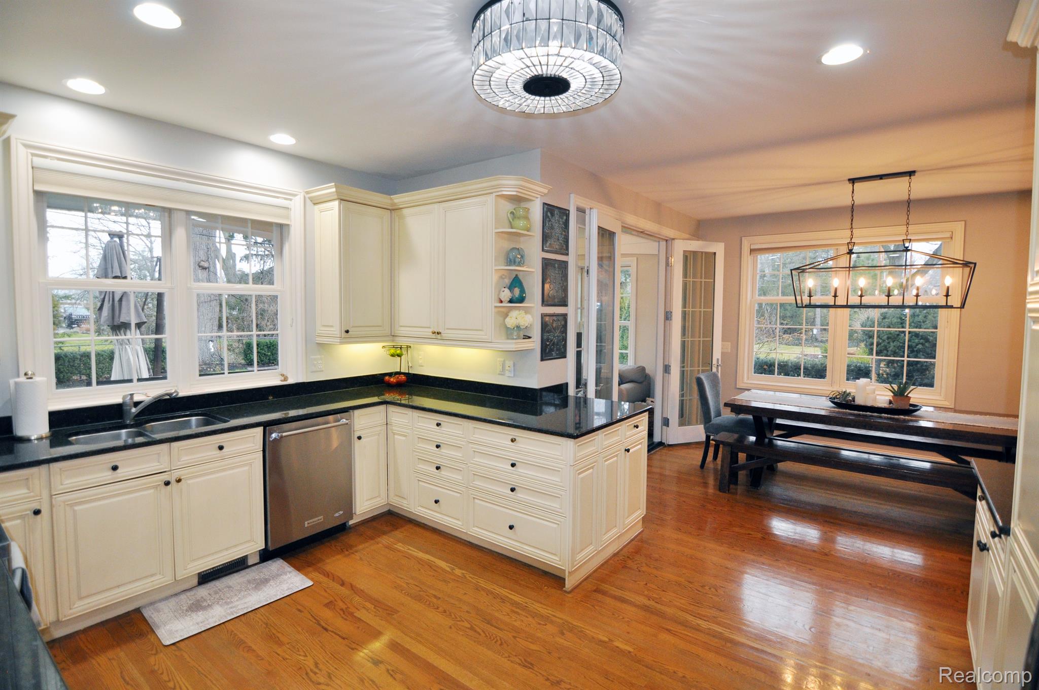 18870 Riverside Drive Franklin, MI 48025 - Photo 17 of 44 Gallery Image 17