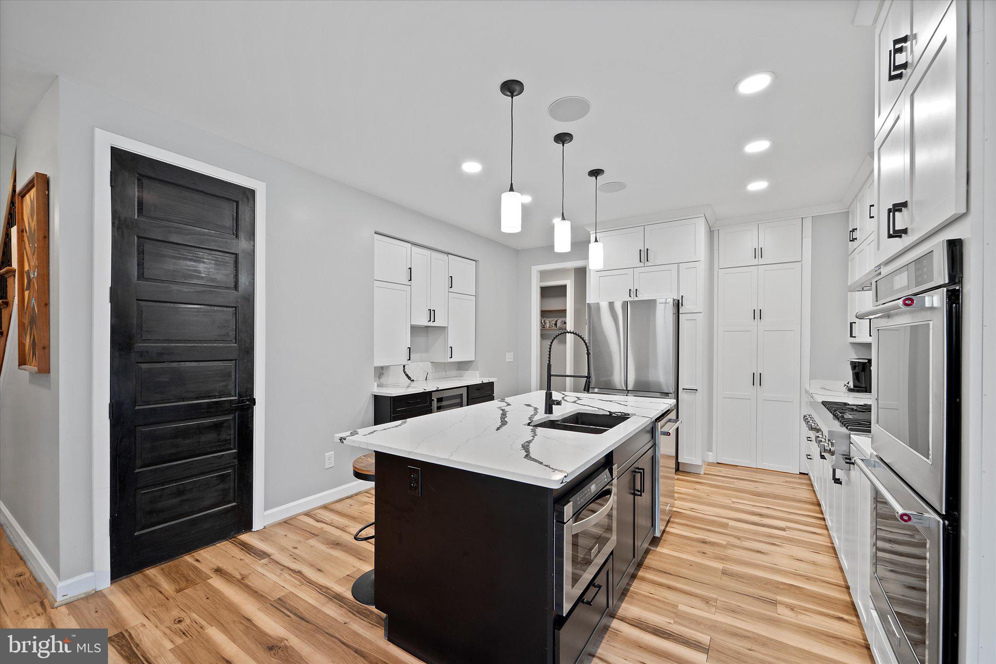 8042 Cobb Road Manassas, VA 20112 - Photo 14 of 56 Gallery Image 14