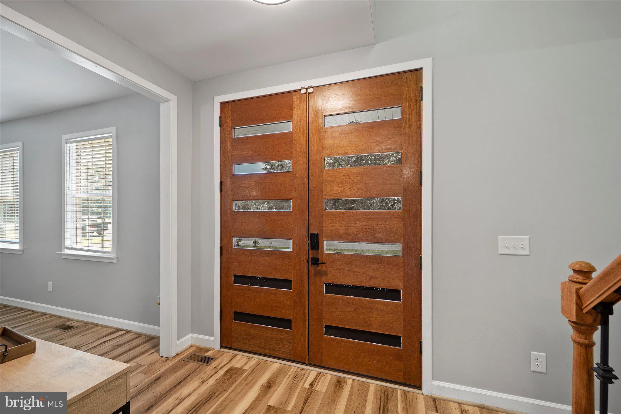 8042 Cobb Road Manassas, VA 20112 - Photo 5 of 56 Gallery Image 5