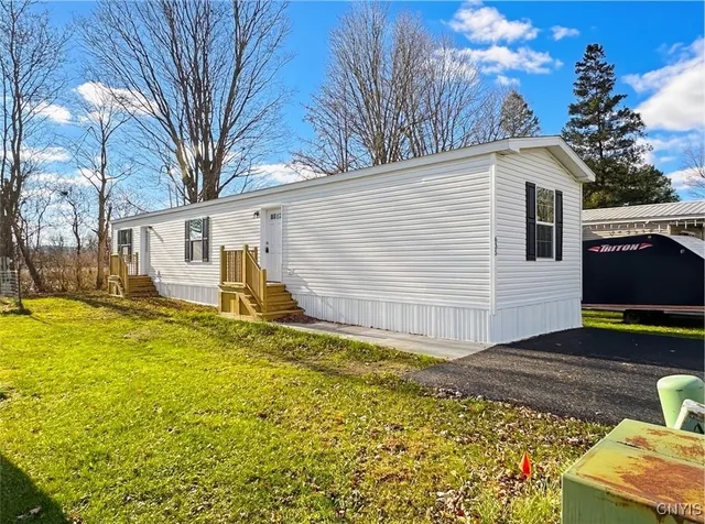 $77,900 | 635 Kilkenny Drive, Schuyler, NY 13502