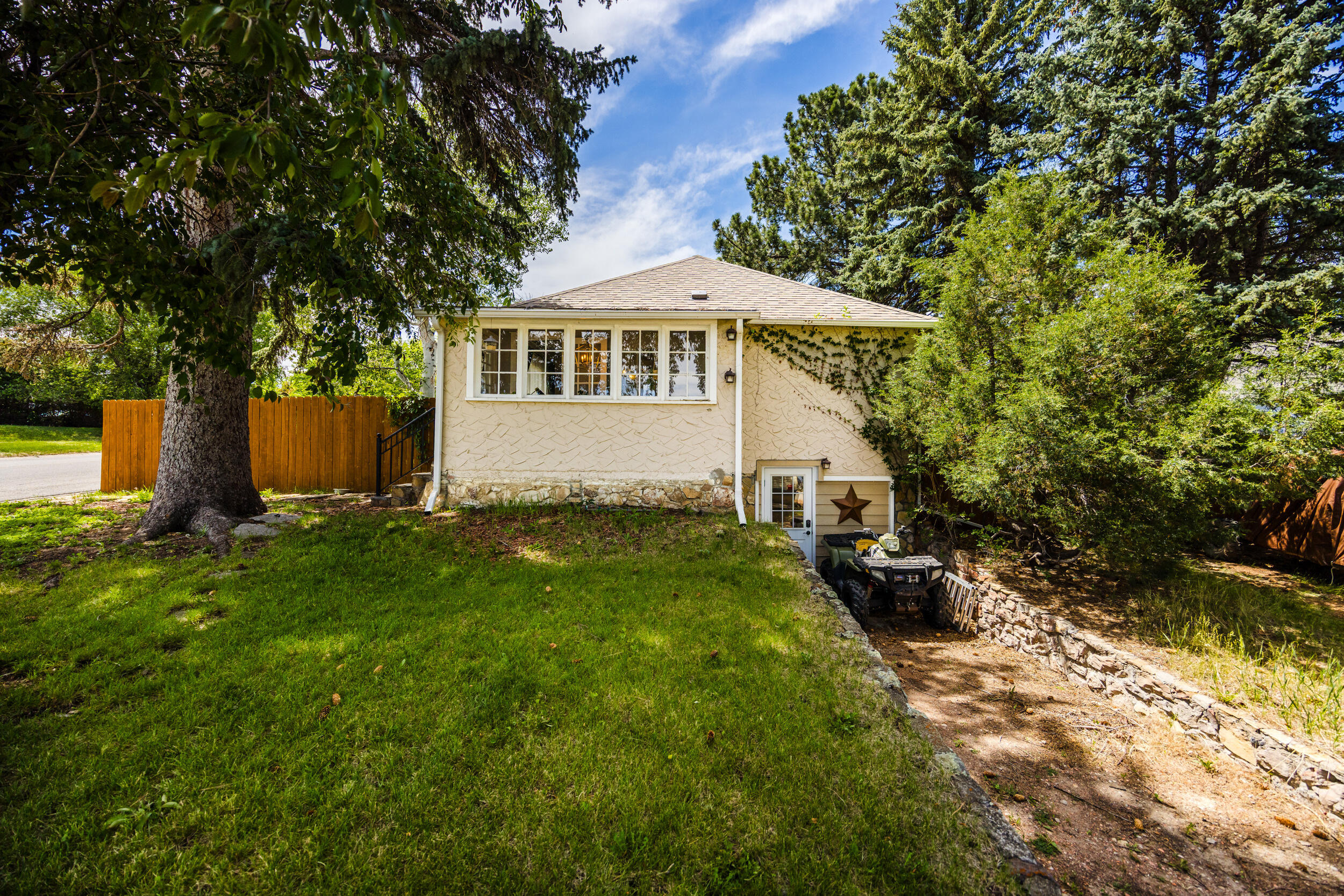 704 Delphi Avenue Sheridan, WY 82801 - Photo 3 of 47 43