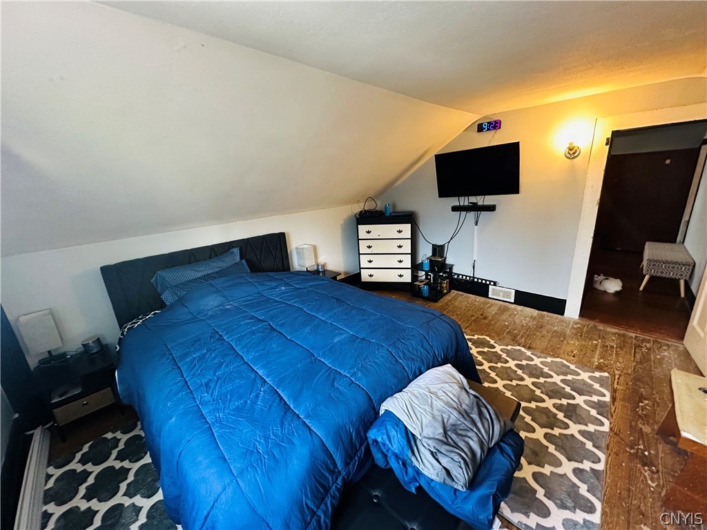 22 Scotch Hill Road Marcellus, NY 13108 - Photo 18 of 28 Primary bedroom.